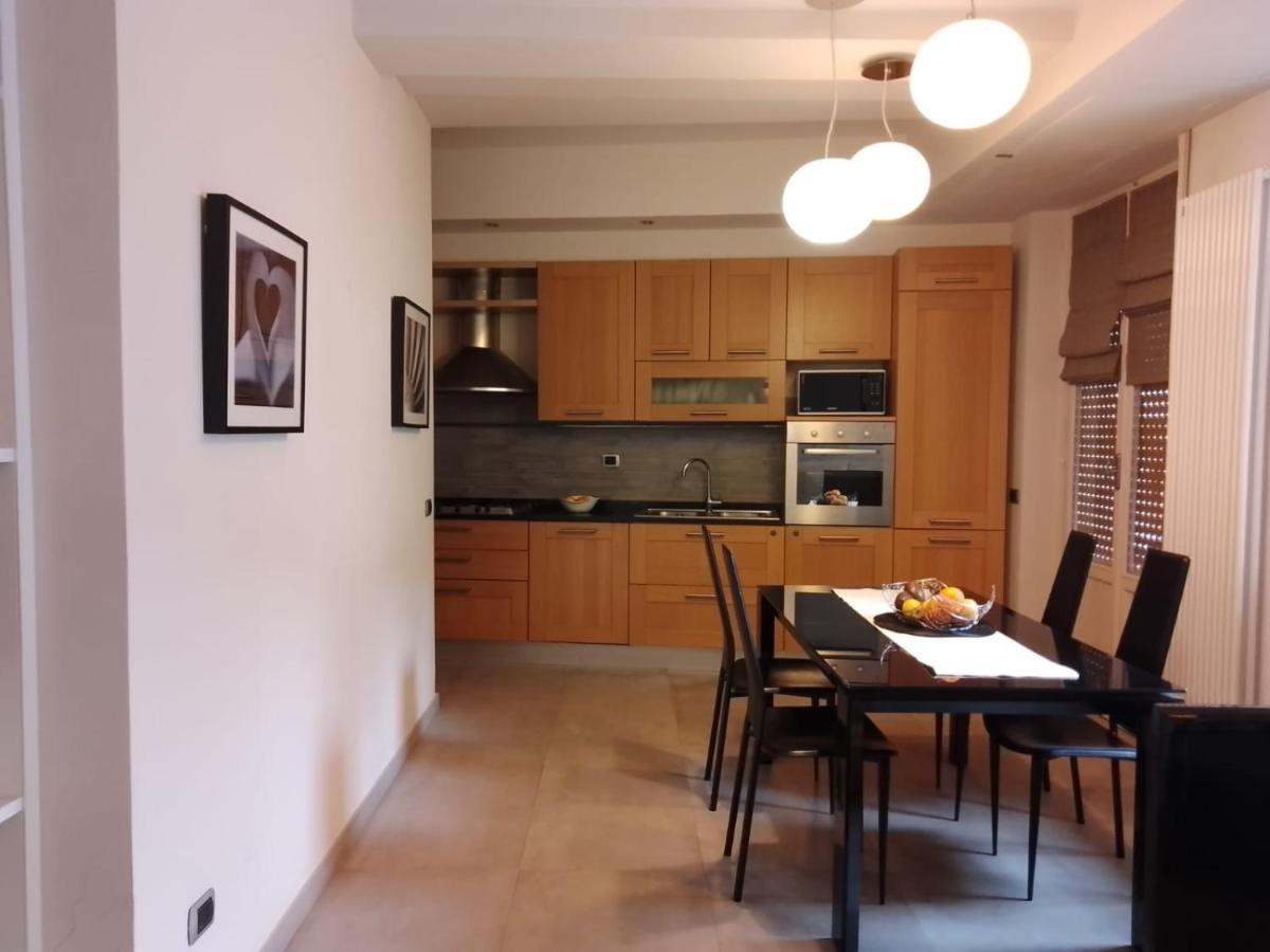 Lovely Modern Apartment Флоренция Экстерьер фото