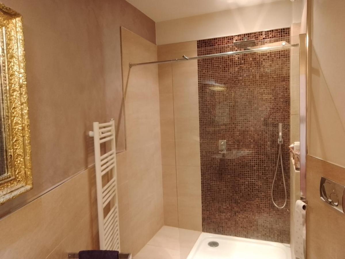 Lovely Modern Apartment Флоренция Экстерьер фото